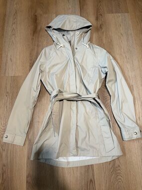 Columbia Light Beige Hooded Rain Jacket